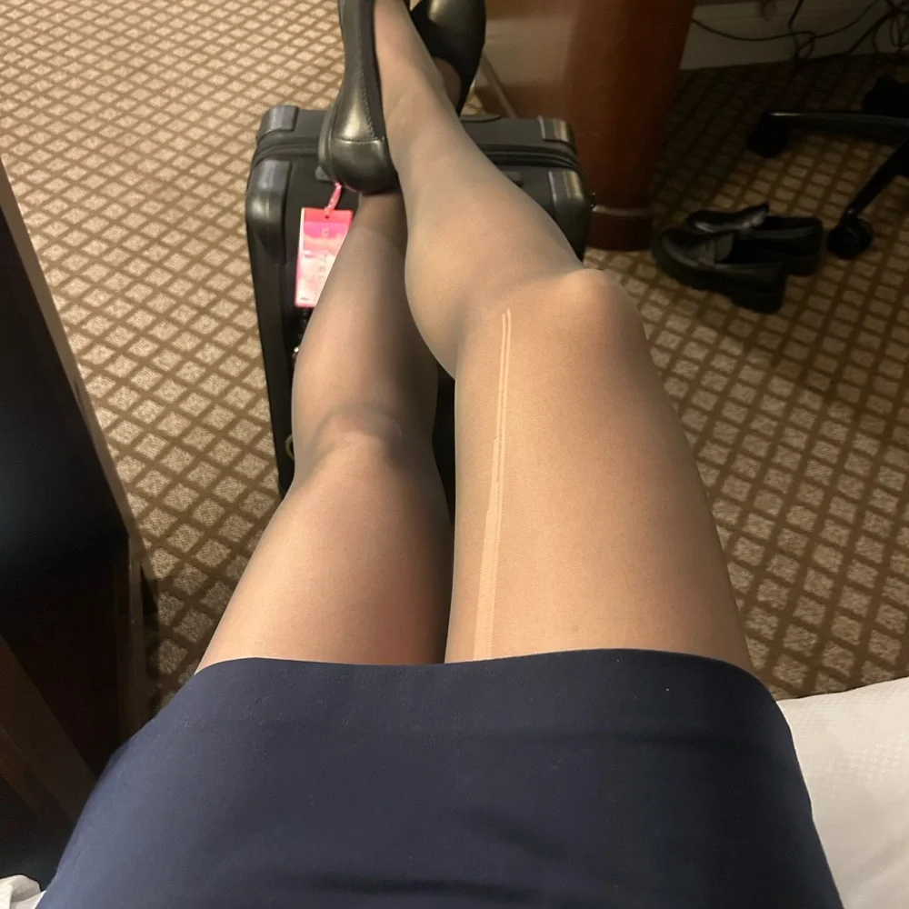 flight attendant uniform leggings - Picture 2 of 3